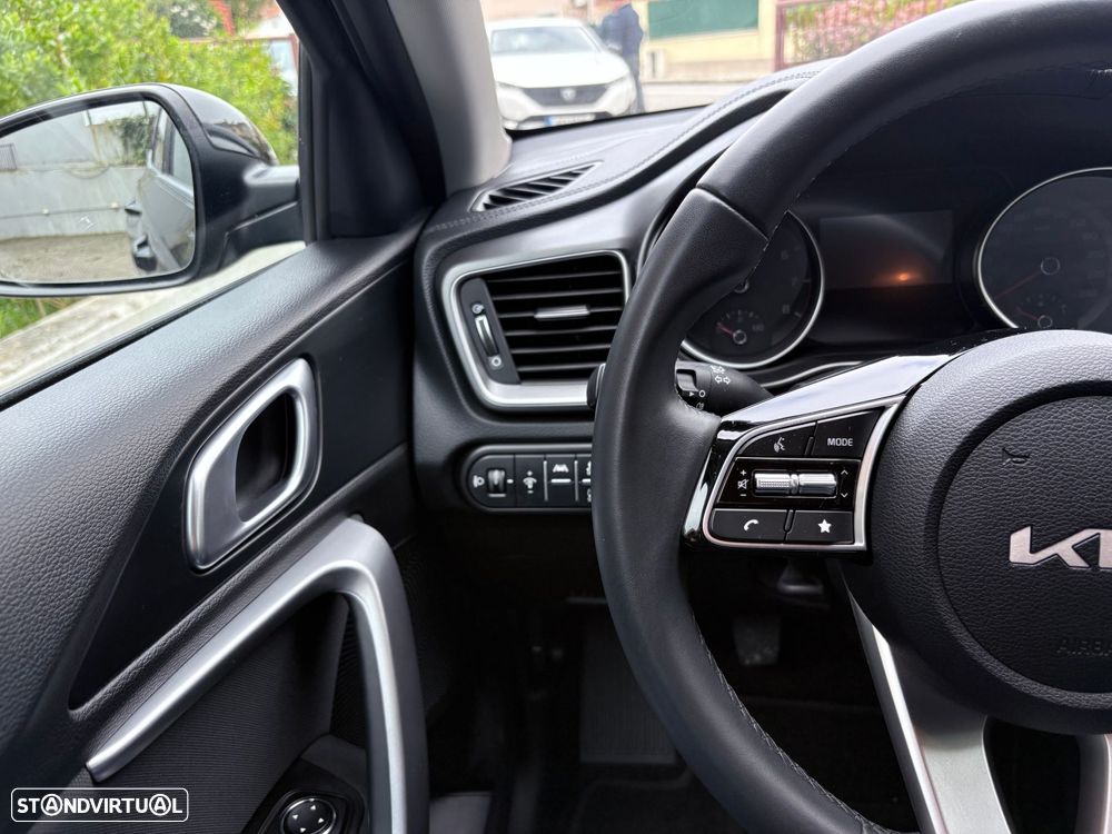 Kia XCeed 1.5 T-GDI Sport - 33