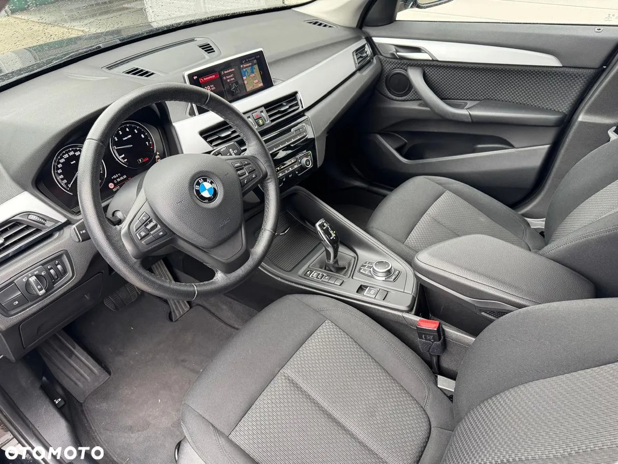 BMW X1 sDrive18i - 13