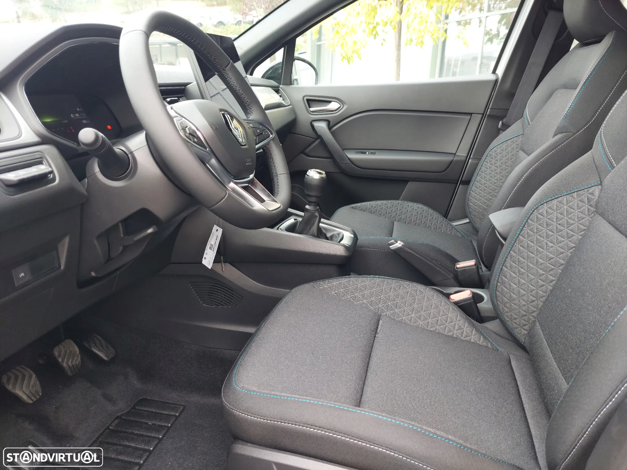 Renault Captur 1.0 TCe Equilibre Bi-Fuel - 12