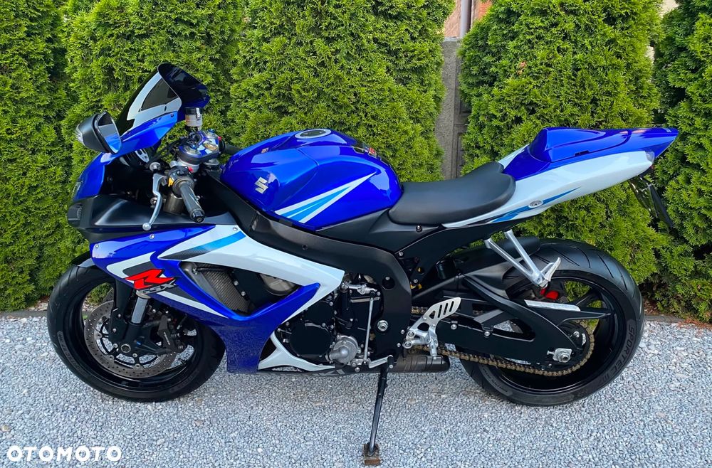 Suzuki GSX-R - 6