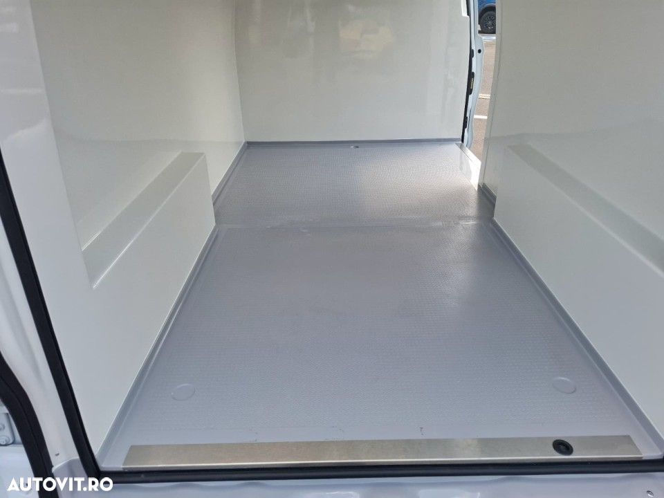 Ford Transit Custom - 13