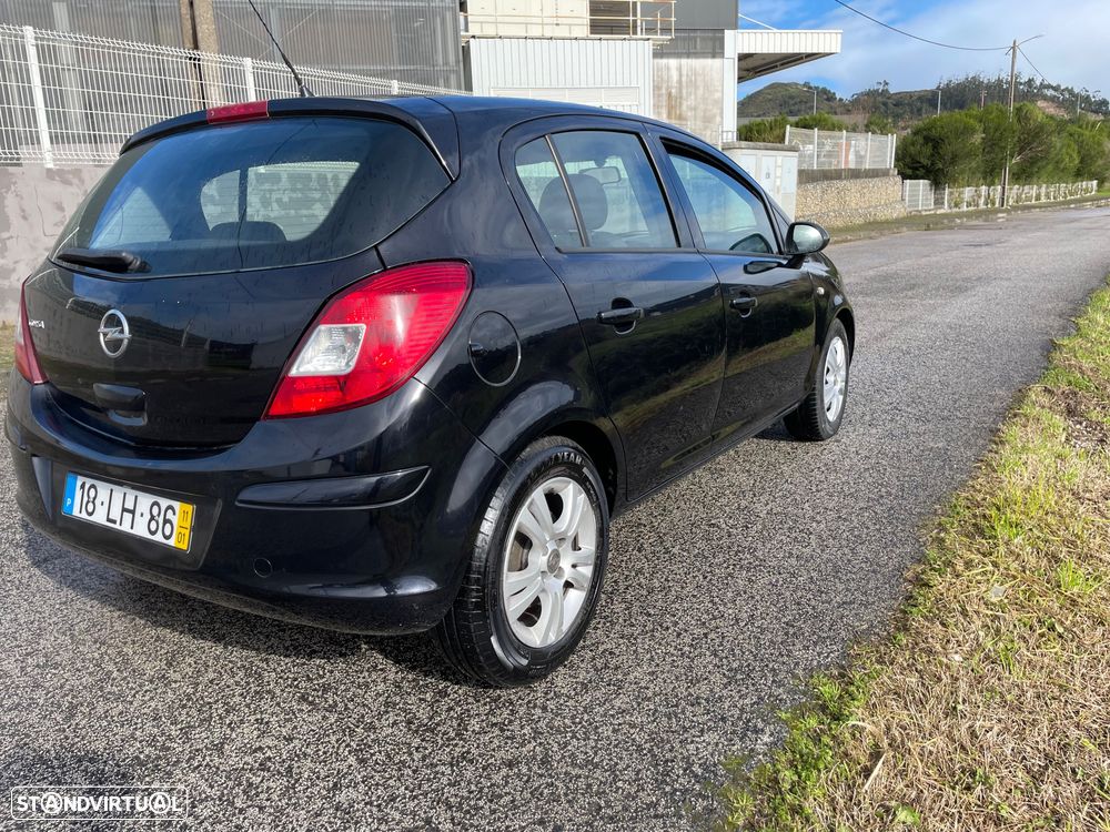 Opel Corsa ver-1-2-cosmo - 4