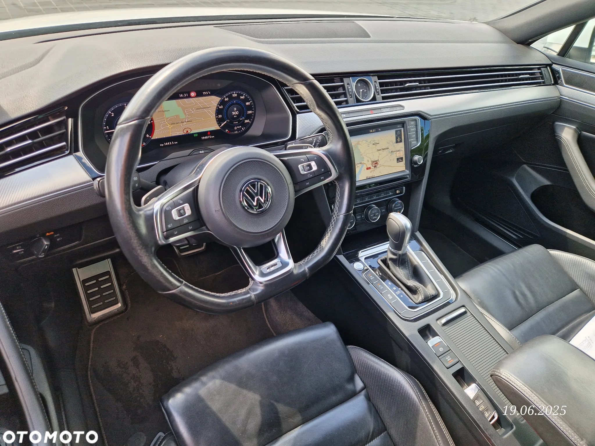 Volkswagen Passat - 13