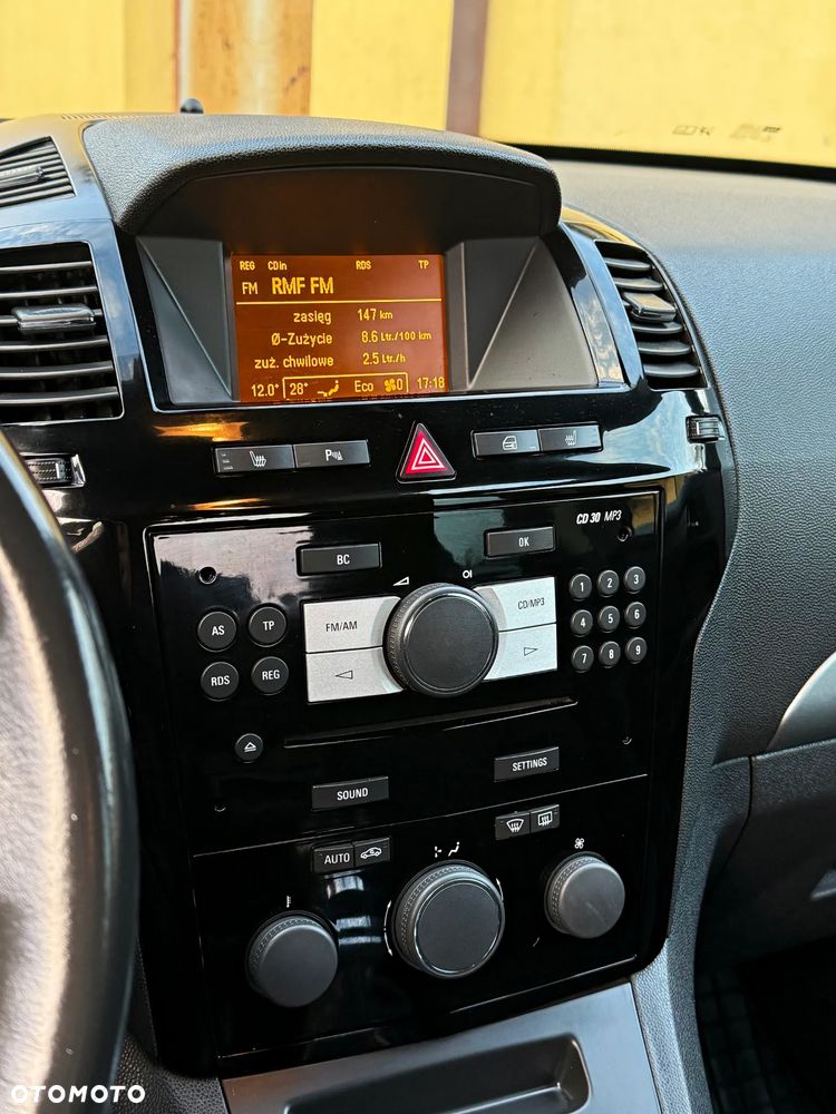 Opel Zafira - 22
