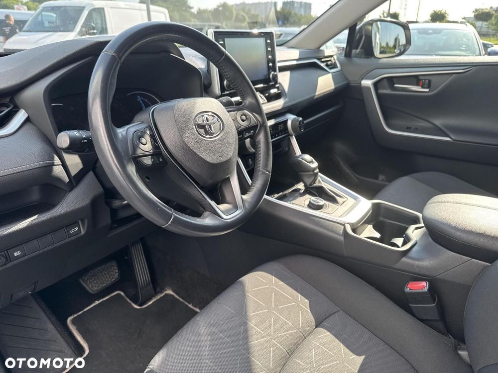 Toyota RAV4 - 9