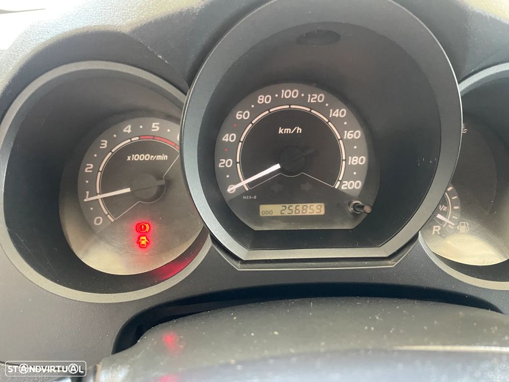 Toyota HILUX 2.4 D 2WD CD - 19