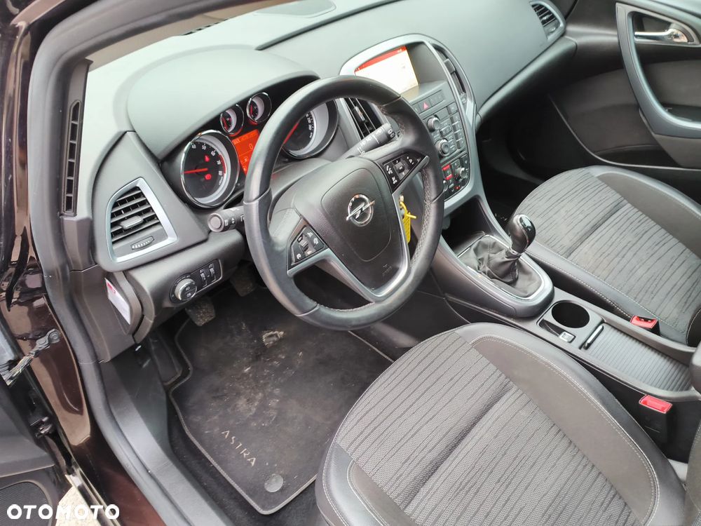 Opel Astra 1.4 T Cosmo S&S - 13