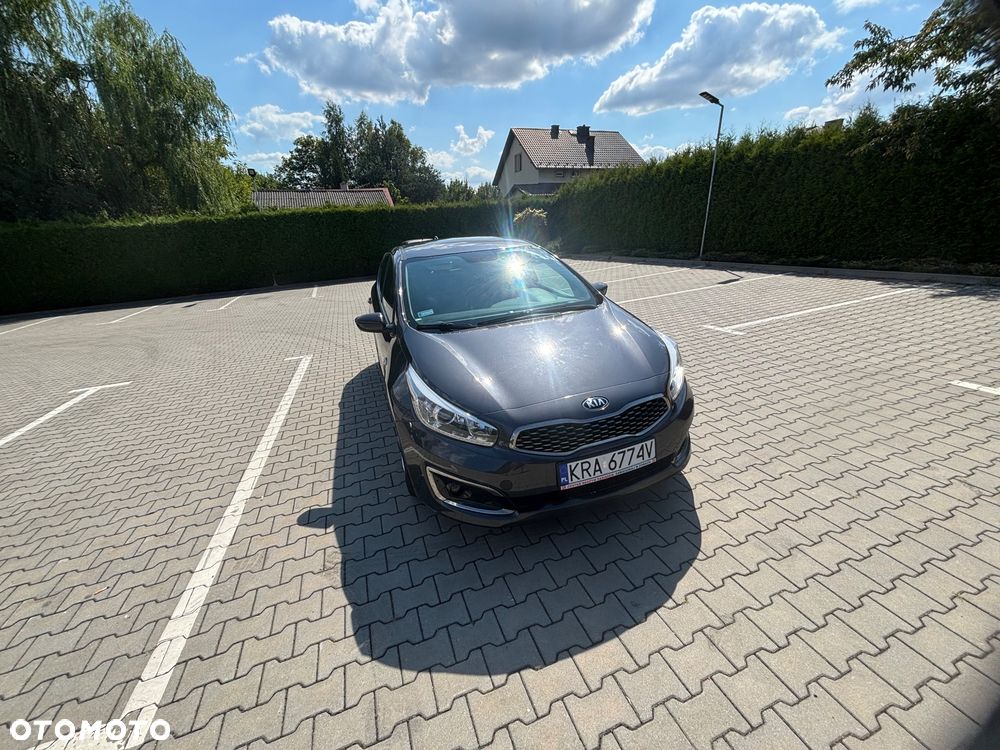 Kia Ceed - 12