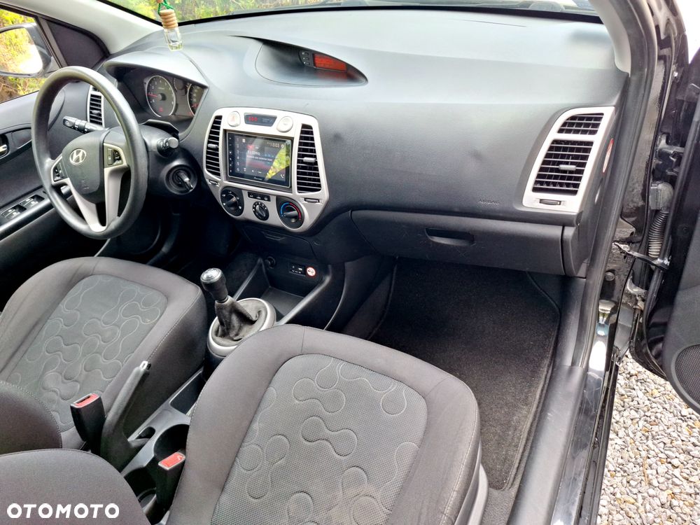 Hyundai i20 - 11