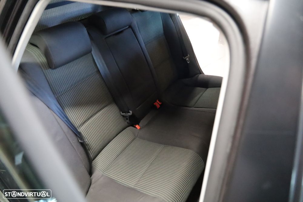 Audi A4 Avant 2.0 TDi S-line - 7