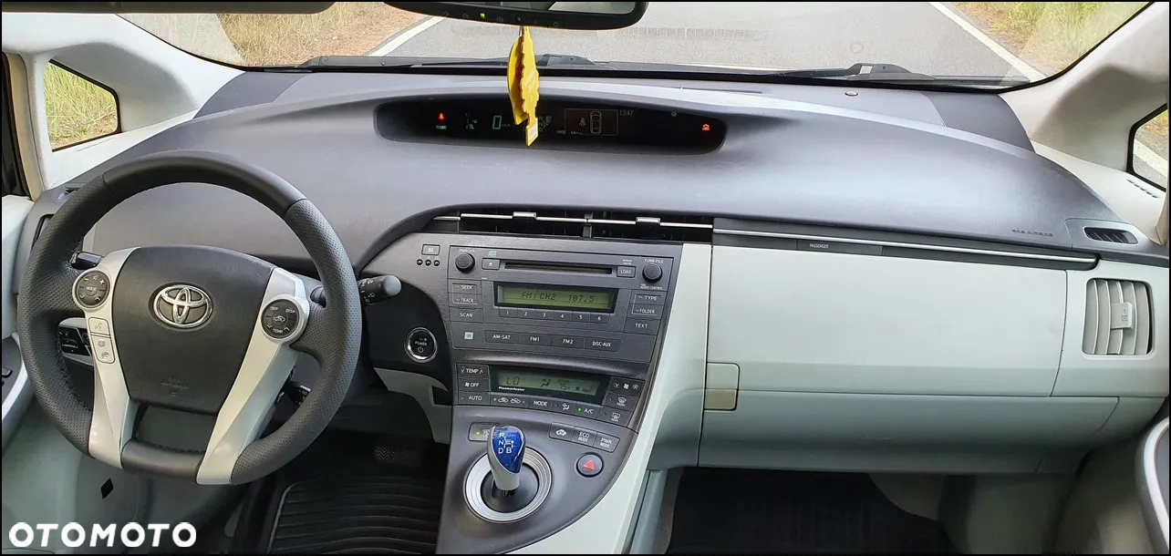 Toyota Prius 1.8 HSD Prestige - 10