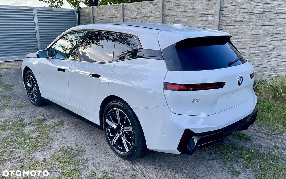 BMW iX xDrive45 - 6
