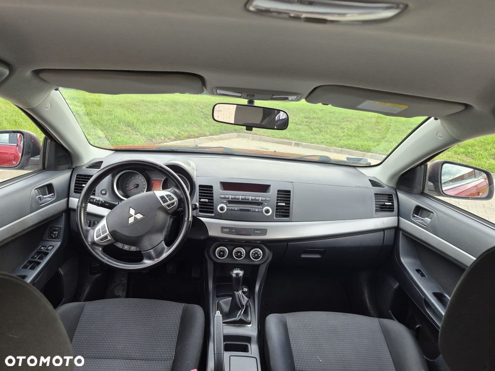 Mitsubishi Lancer - 8