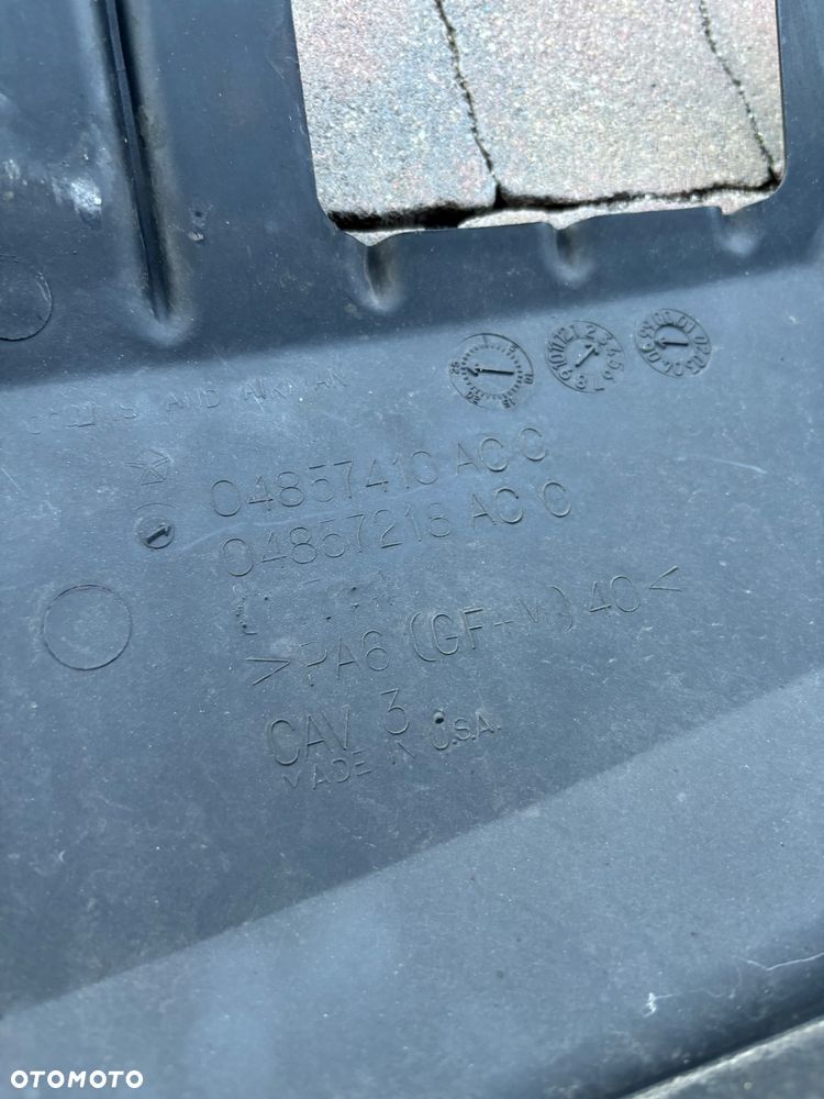 CHRYSLER VOYAGER OSLONA PASA GRILL ATRAPA 04857410 - 4