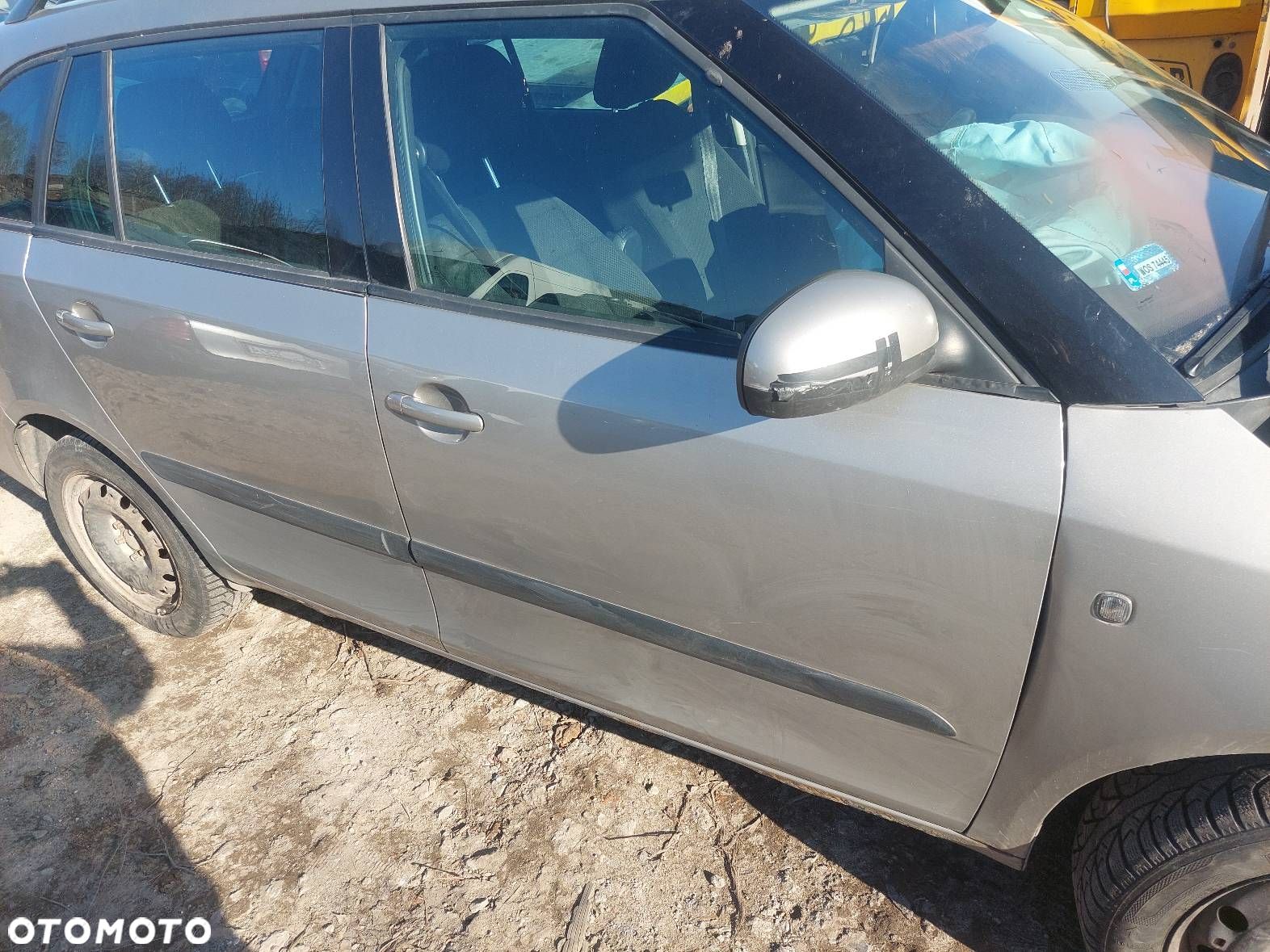 DRZWI KOMPLETNE PRAWY PRZÓD SKODA FABIA II 9202 - 1