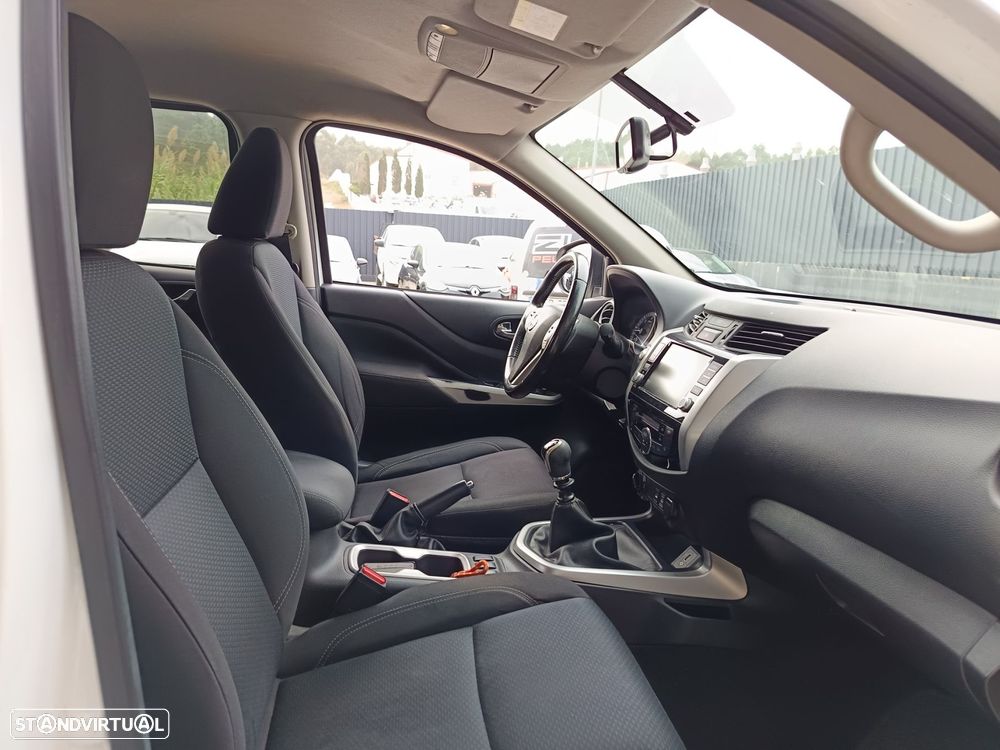 Nissan Navara 2.3 dCi CD 4WD N-Connecta - 13