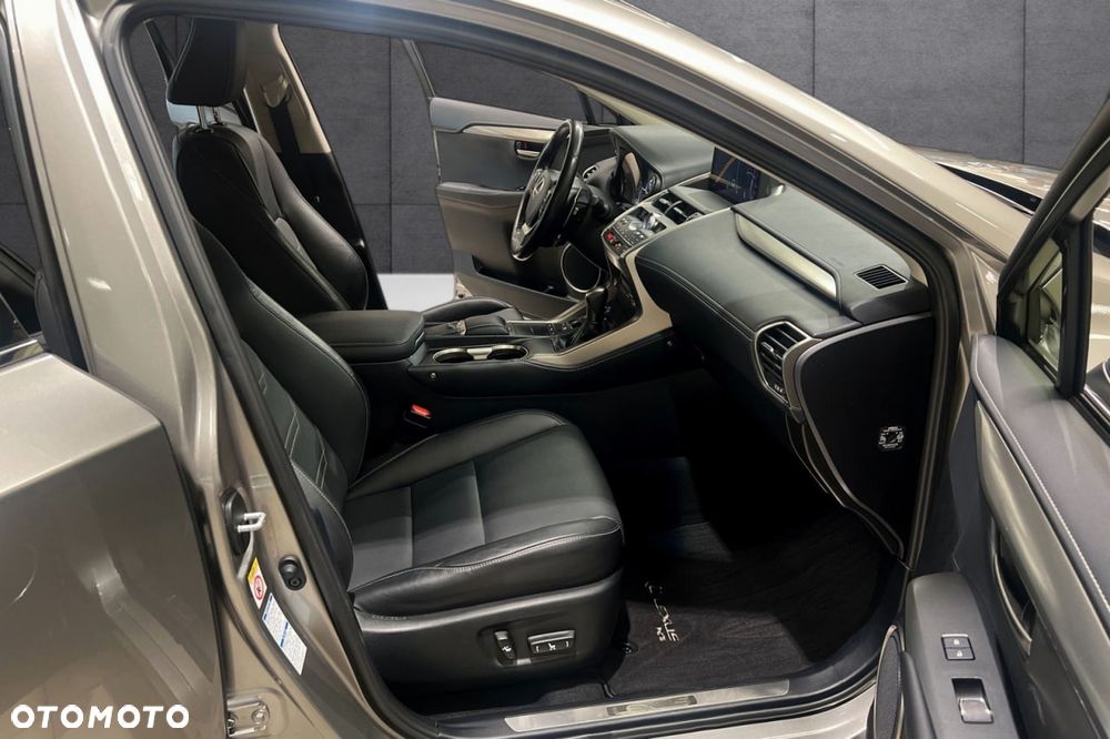 Lexus NX 300h Comfort AWD - 13
