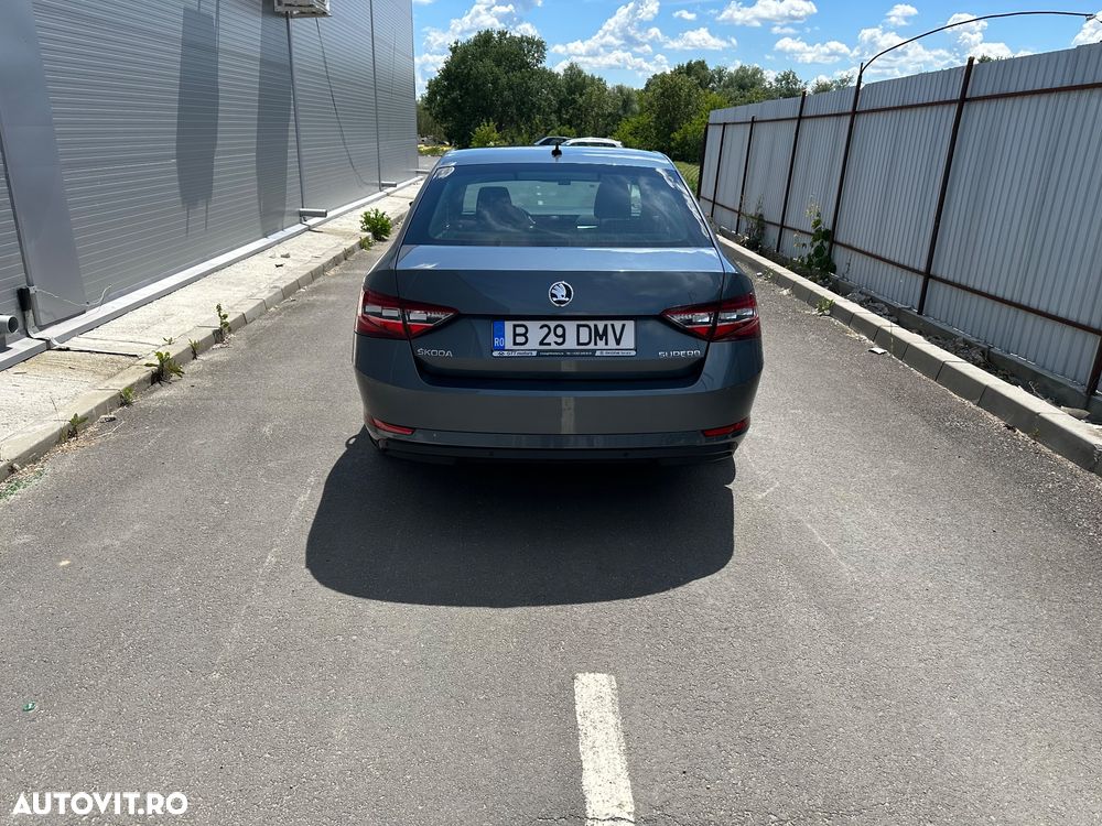 Skoda Superb 2.0 TDI DSG Style - 12