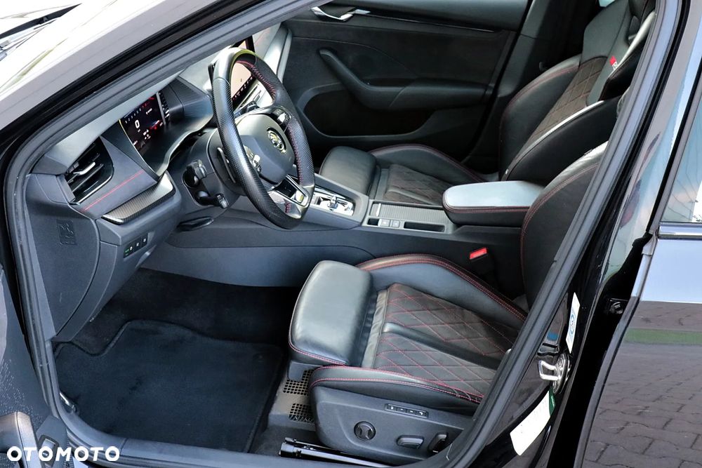Skoda Octavia 2.0 TSI DSG RS Plus - 20
