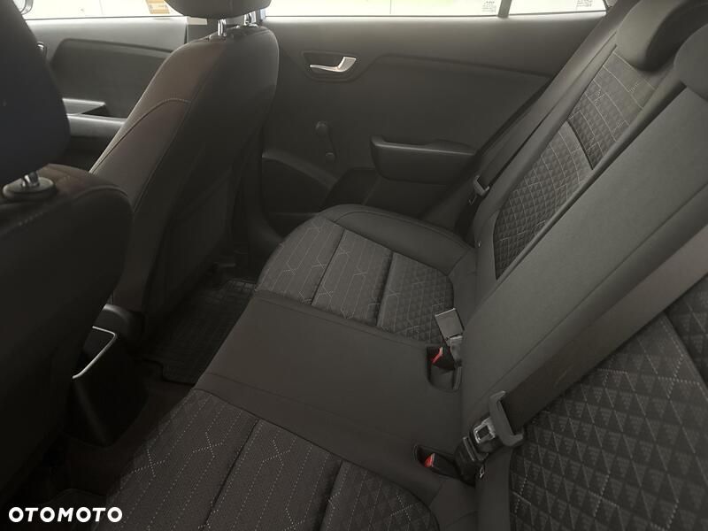 Kia Rio 1.2 M - 19