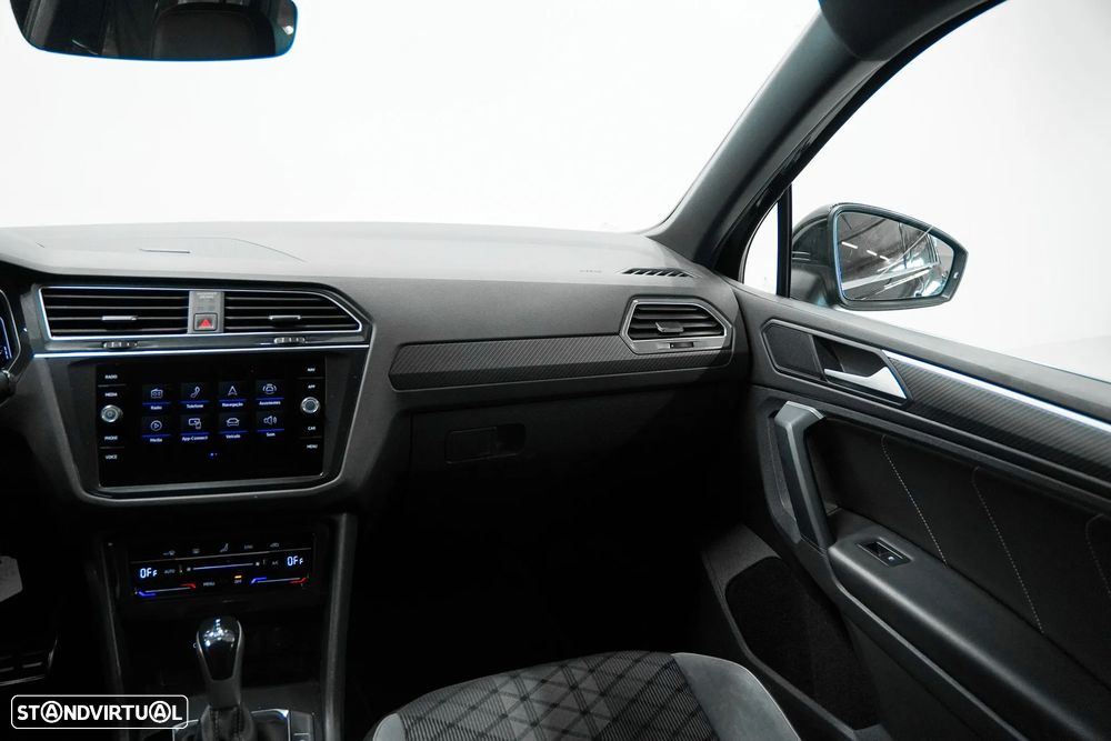 VW Tiguan 2.0 TDI R-Line DSG - 23