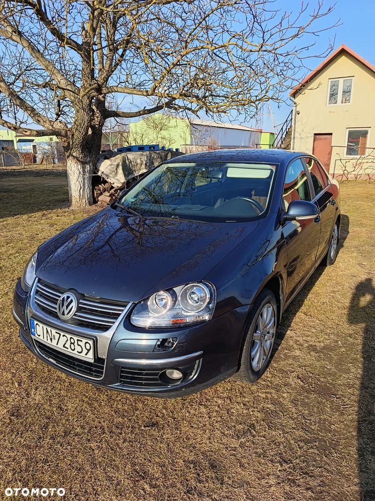 Volkswagen Jetta 1.9 TDI Trendline - 1