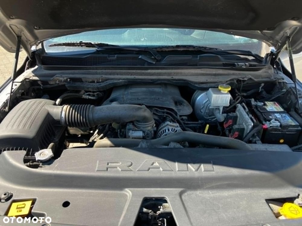 RAM 1500 5.7 Crew Cab Laramie - 6