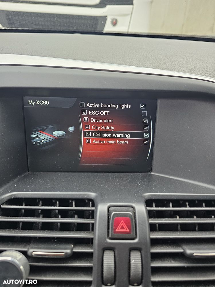 Volvo XC 60 D4 Geartronic Summum - 13