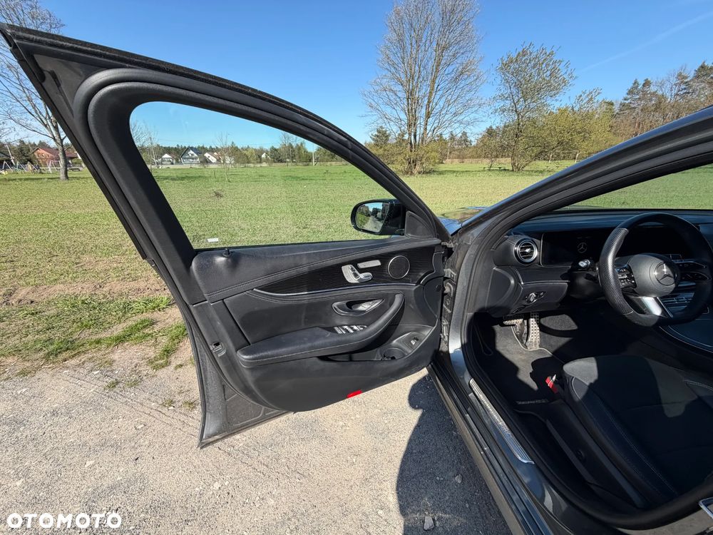 Mercedes-Benz Klasa E - 12