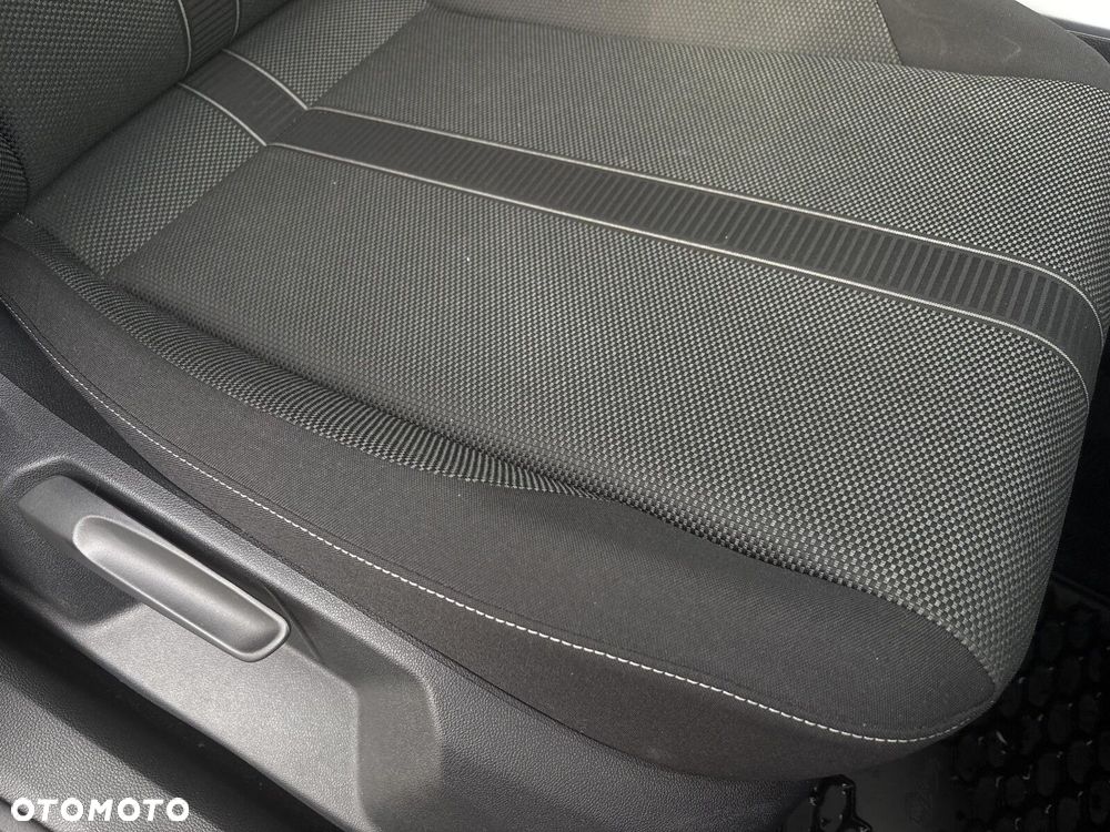 Volkswagen T-Roc 1.5 TSI Life DSG - 28