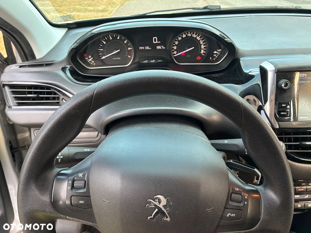 Peugeot 208 - 12