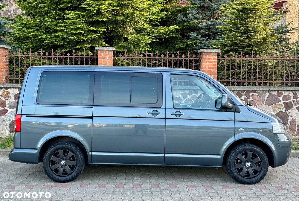 Volkswagen Multivan - 7