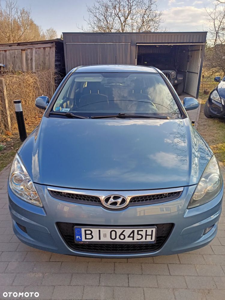 Hyundai i30 1.4 Base + - 1