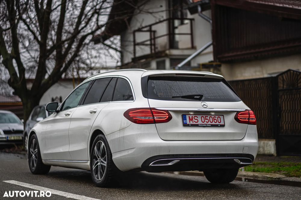 Mercedes-Benz C 220 d 4MATIC 9G-TRONIC - 4