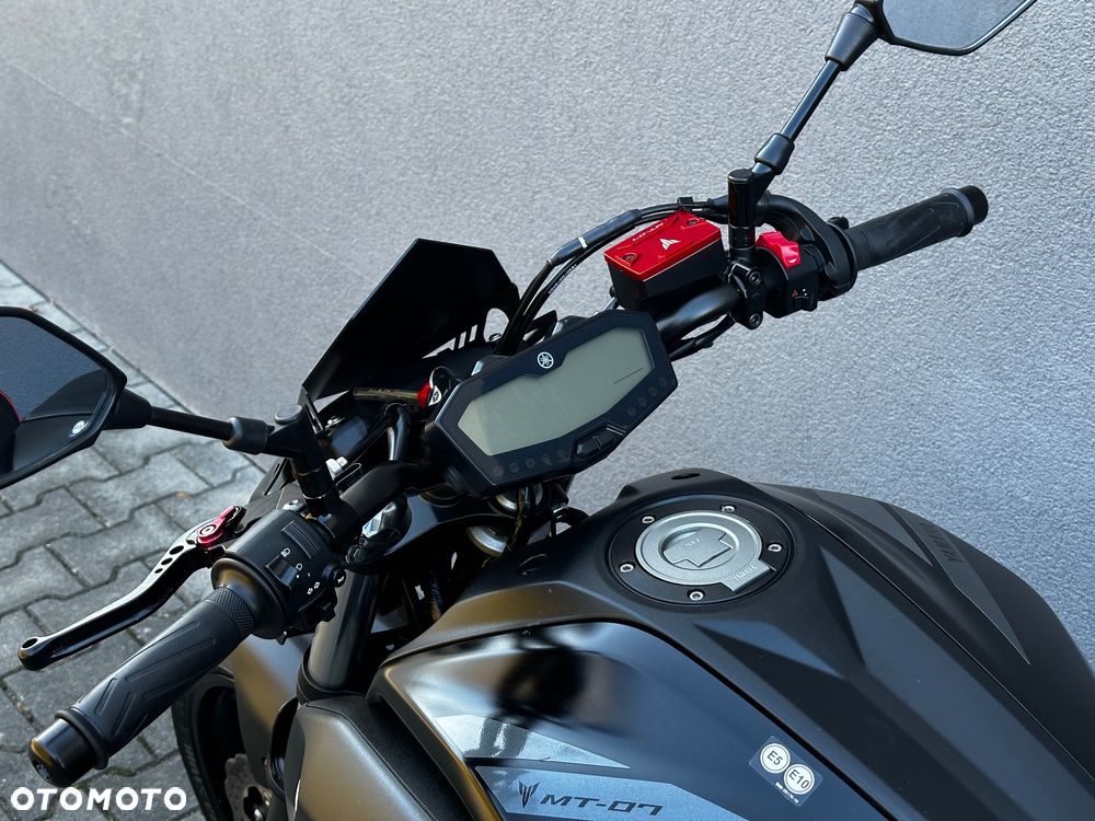 Yamaha MT - 20