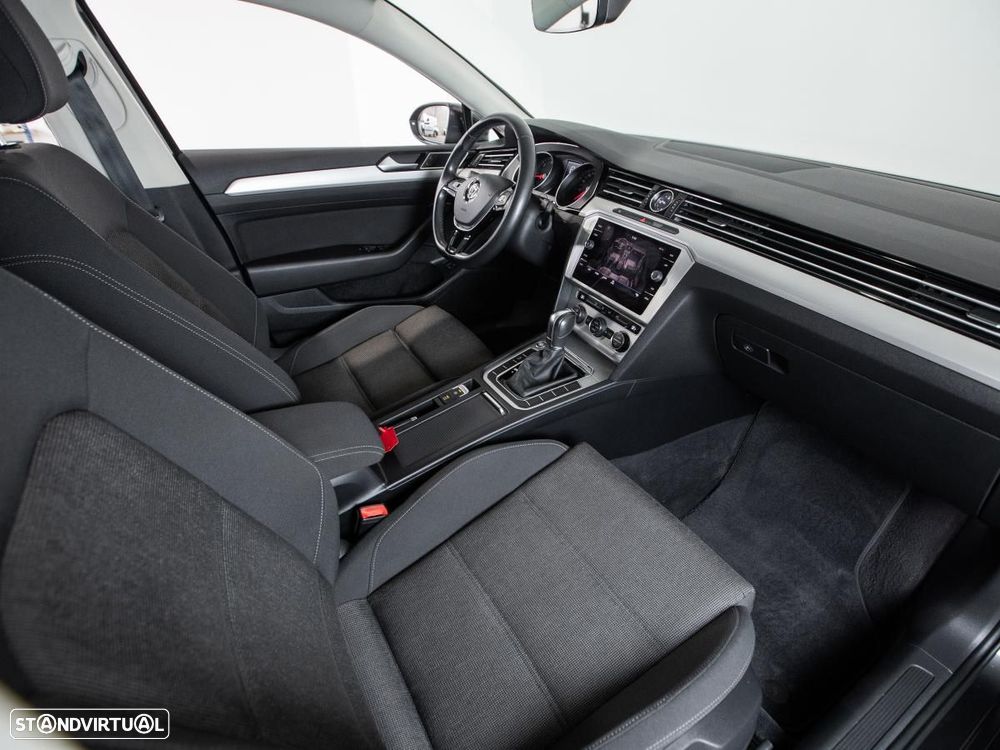 VW Passat Variant 2.0 TDi Business Package DSG - 9