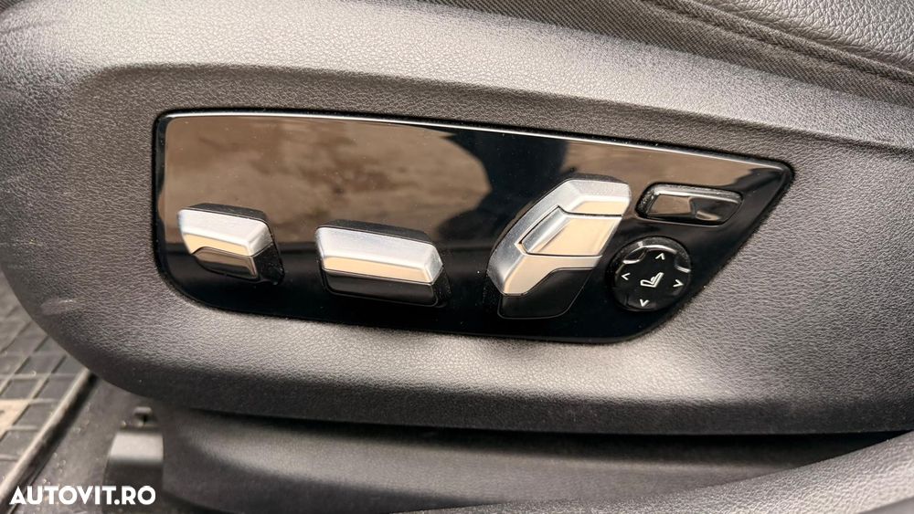 BMW Seria 5 520i Aut. Luxury Line - 22