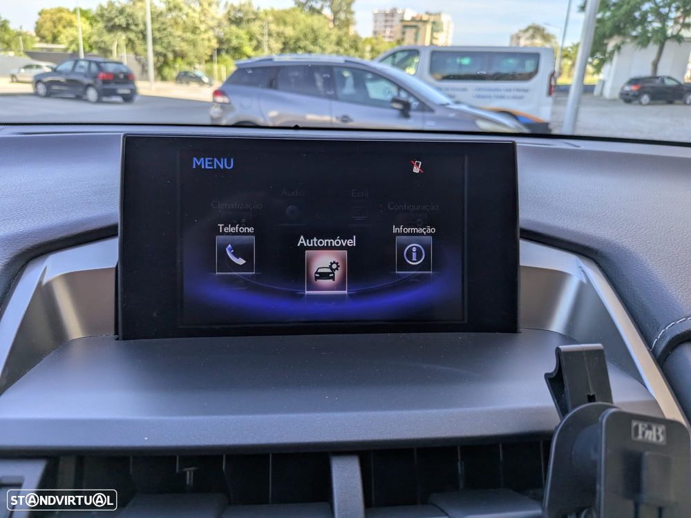 Lexus NX 300h Executive+ - 17