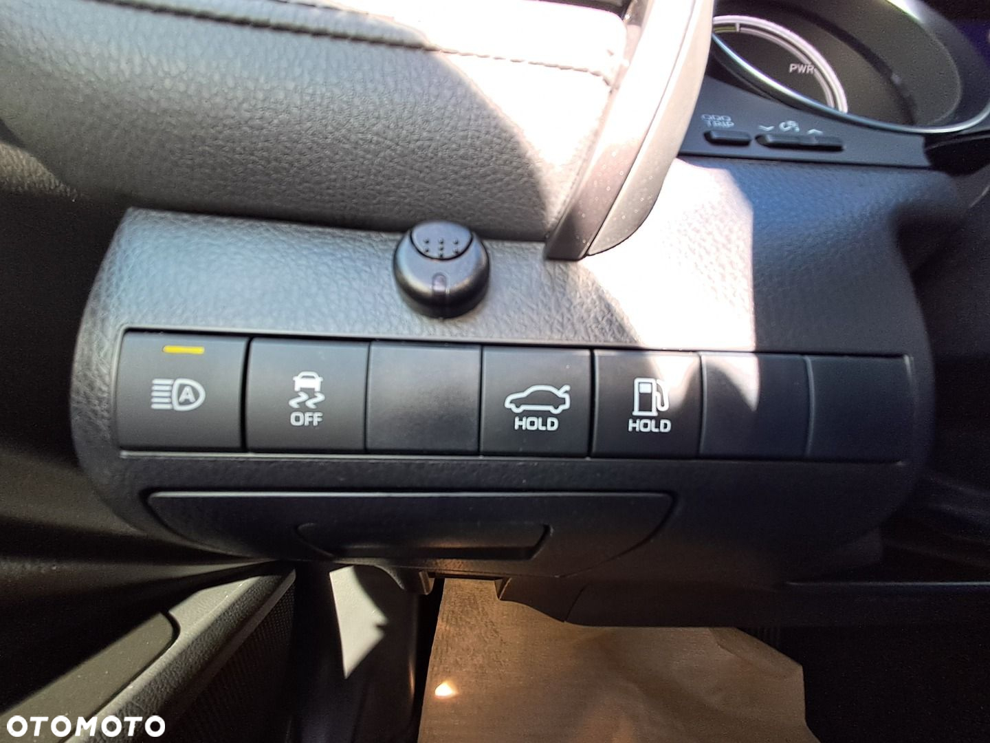 Toyota Camry 2.5 Hybrid Comfort CVT - 10