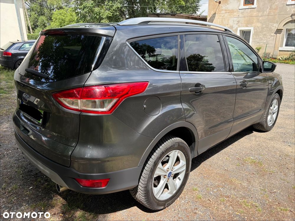 Ford Kuga 2.0 TDCi FWD Titanium - 22