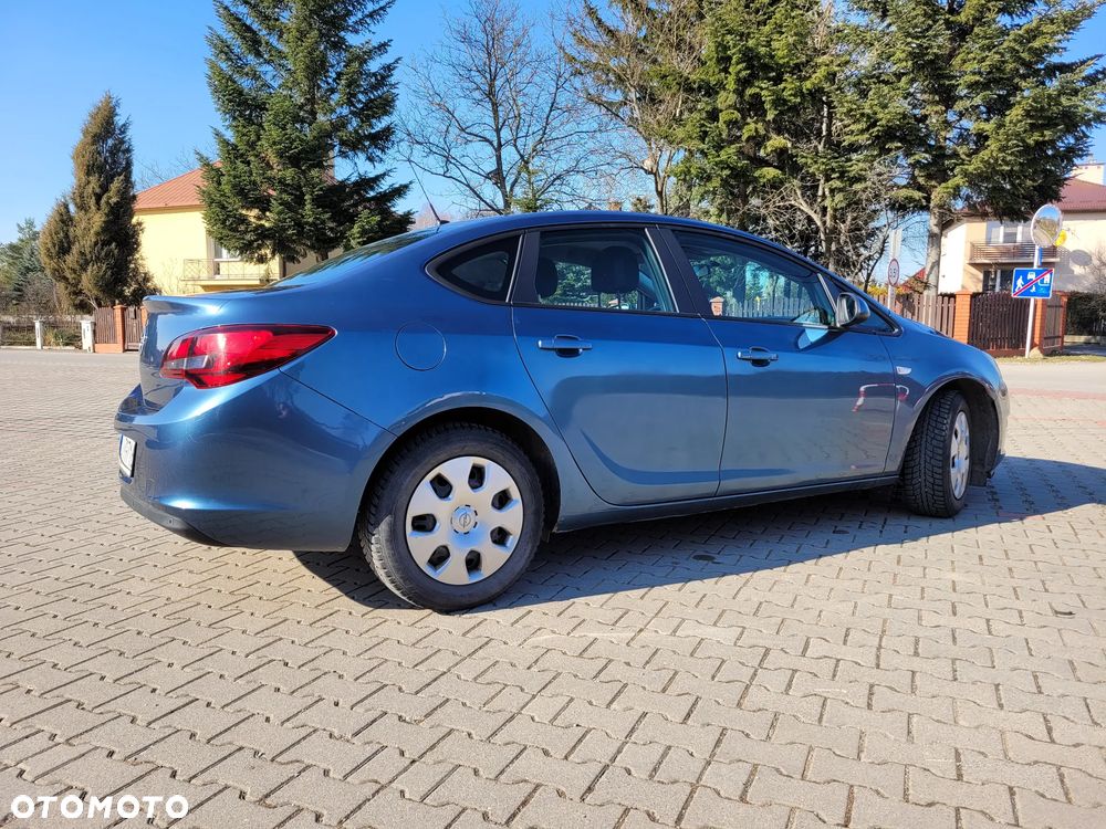 Opel Astra 1.6 - 16