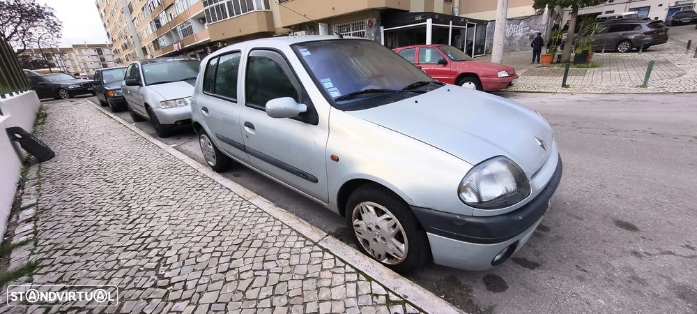 Renault Clio 1.4 RXE - 7