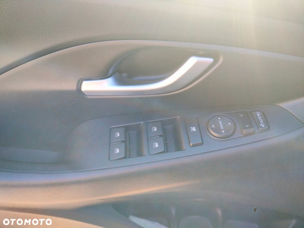 Hyundai i30 1.5 T-GDI 48V-Hybrid DCT N-Line - 4