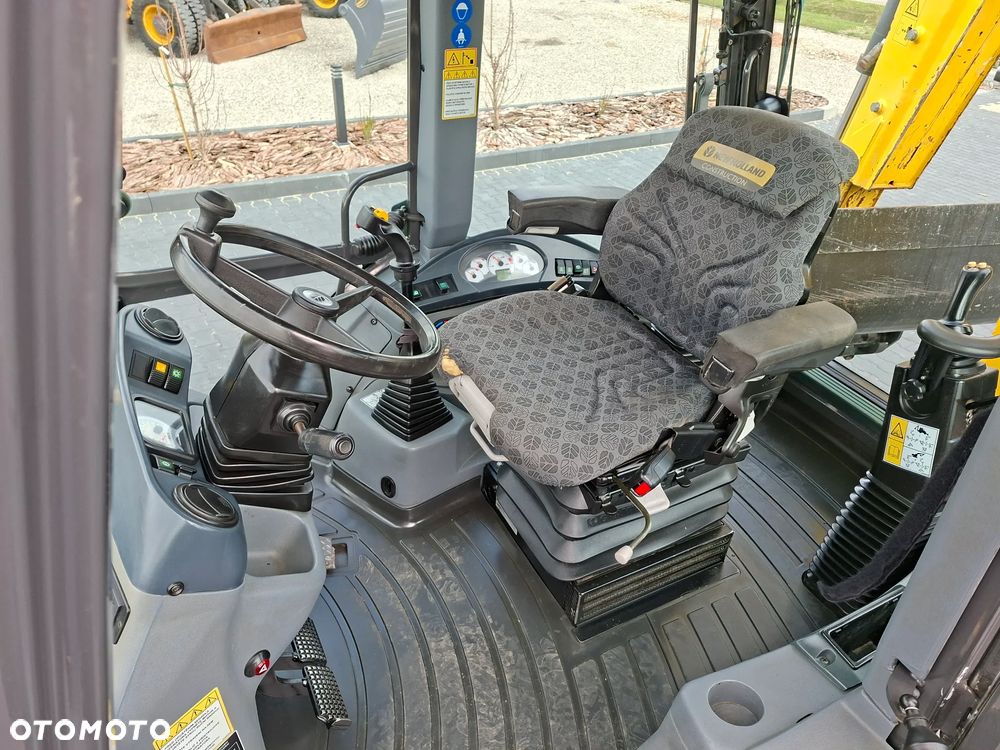 New Holland B110 C / Joystick / Koparko Ładowarka / - 3