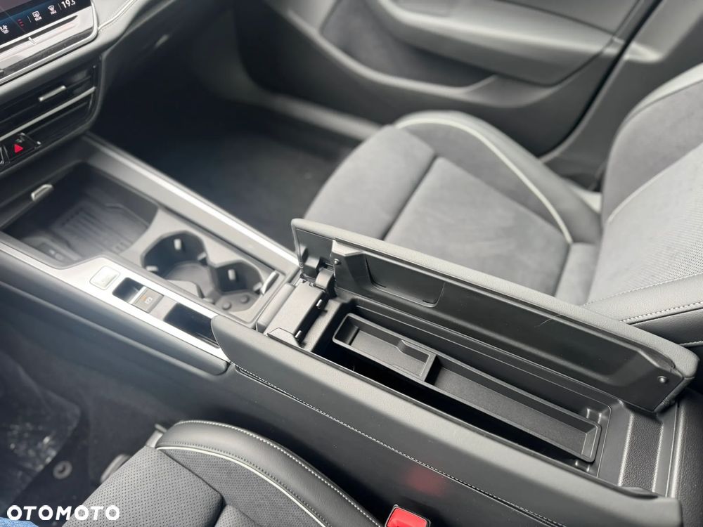 Volkswagen Passat Variant 2.0 TDI SCR Business Plus DSG - 15