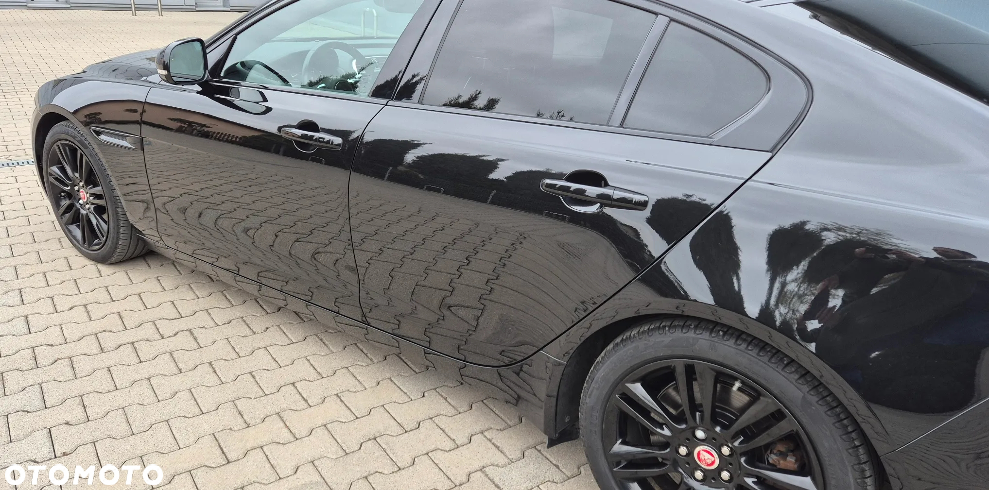 Jaguar XE - 13