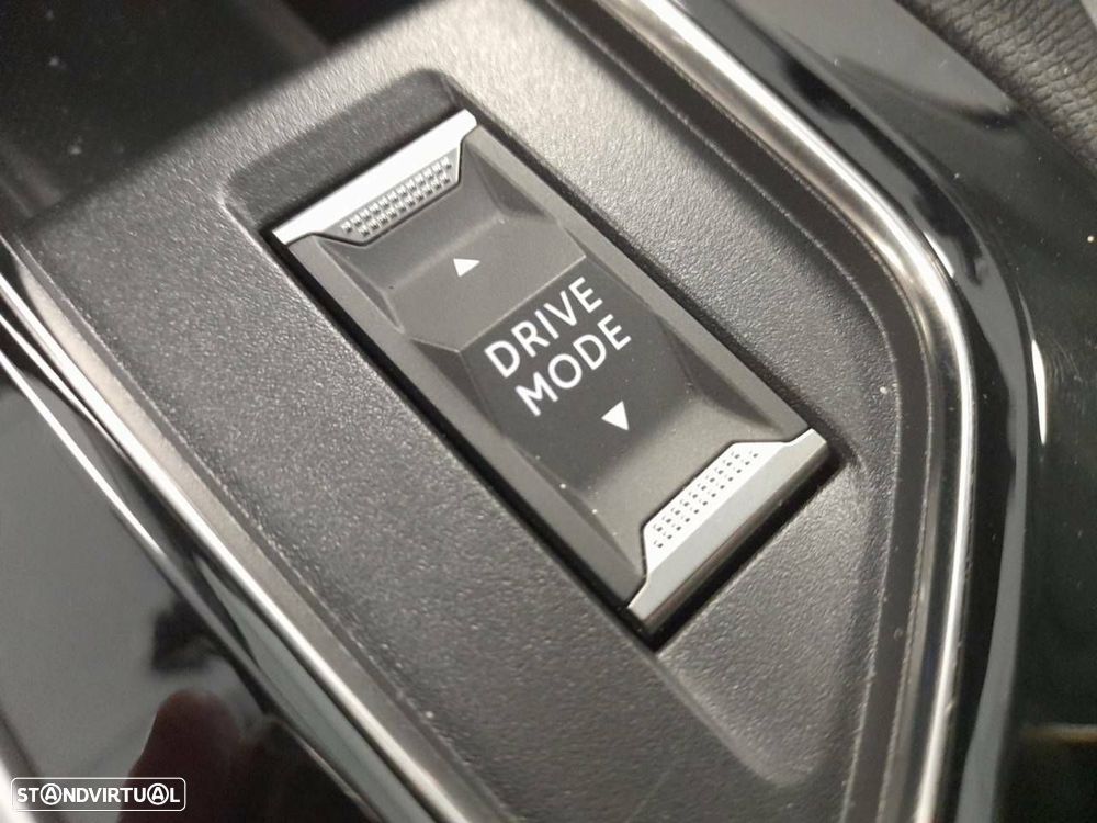 Peugeot 5008 1.5 BlueHDi Allure EAT8 - 17