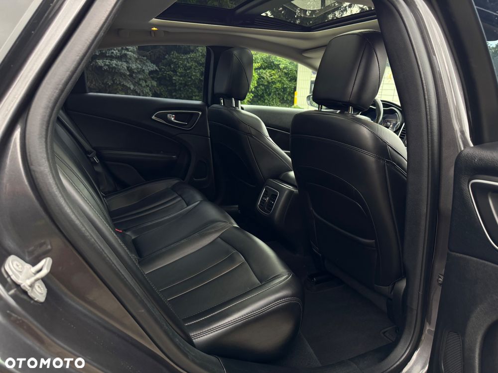 Chrysler 200 - 22