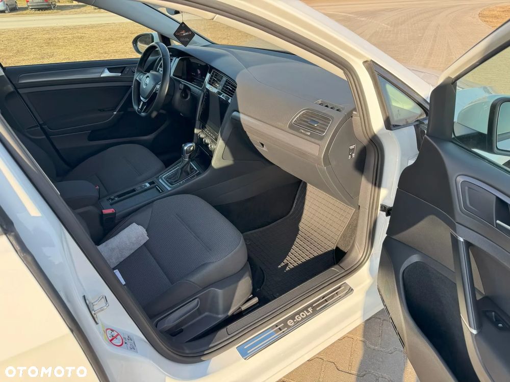 Volkswagen Golf - 13