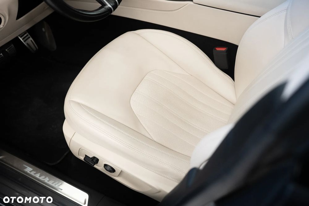 Maserati Levante S Granlusso - 16